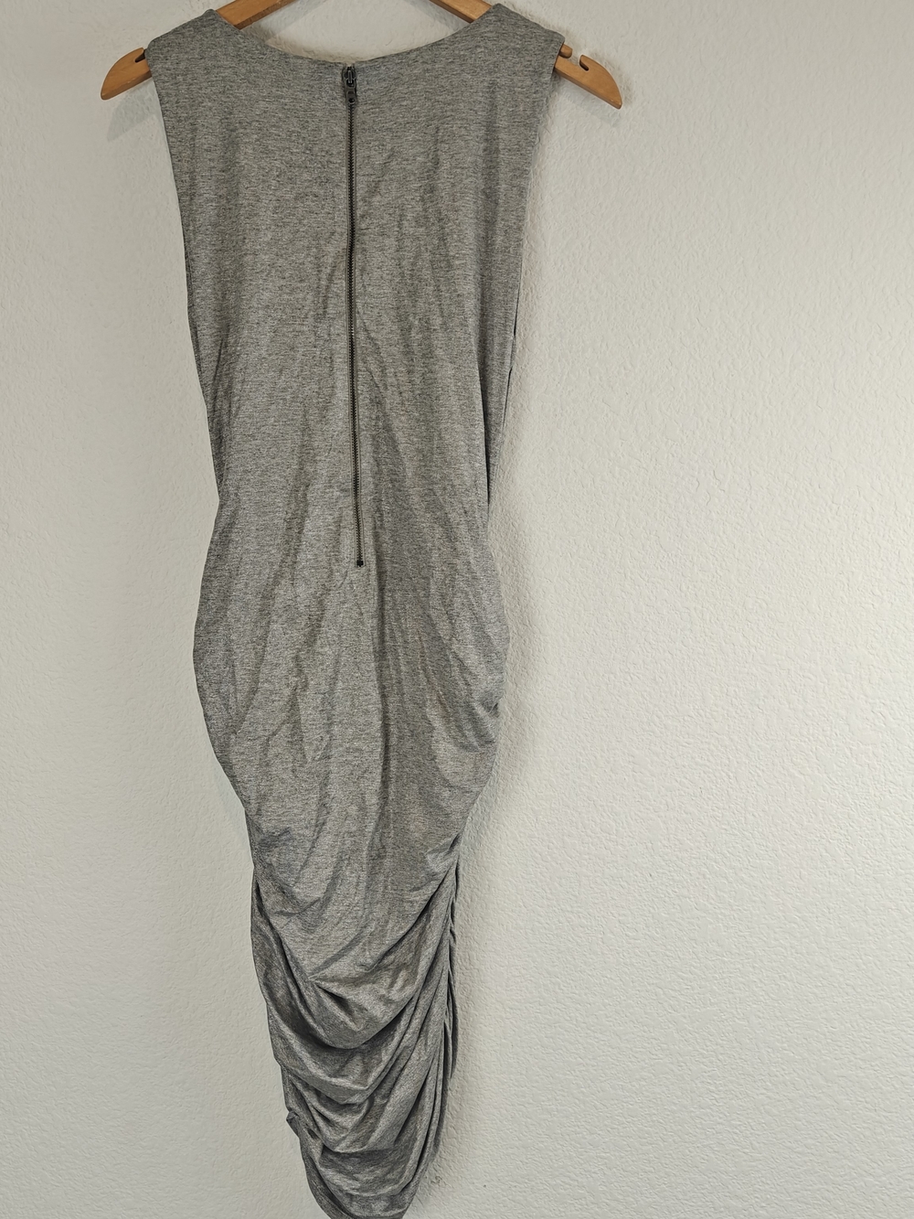Alice + Olivia Gray Shimmer Ruched Sheath Dress Stretch Jersey Cocktail Party S - Picture 13 of 15